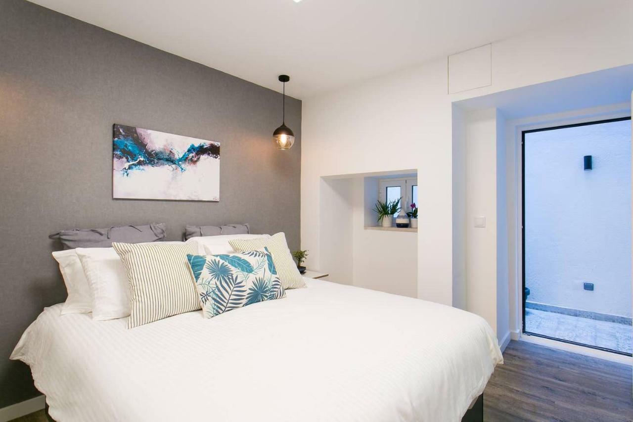 The Rose Of Bairro Alto Apartment Lisbon Bagian luar foto